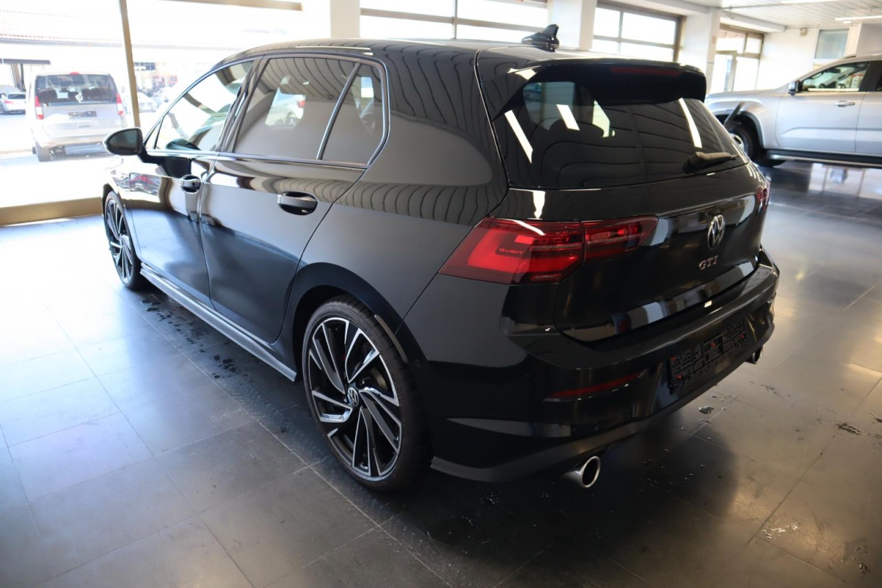Golf VIII GTI 2,0 TSI DSG (AHK+LED+Navi) Klima