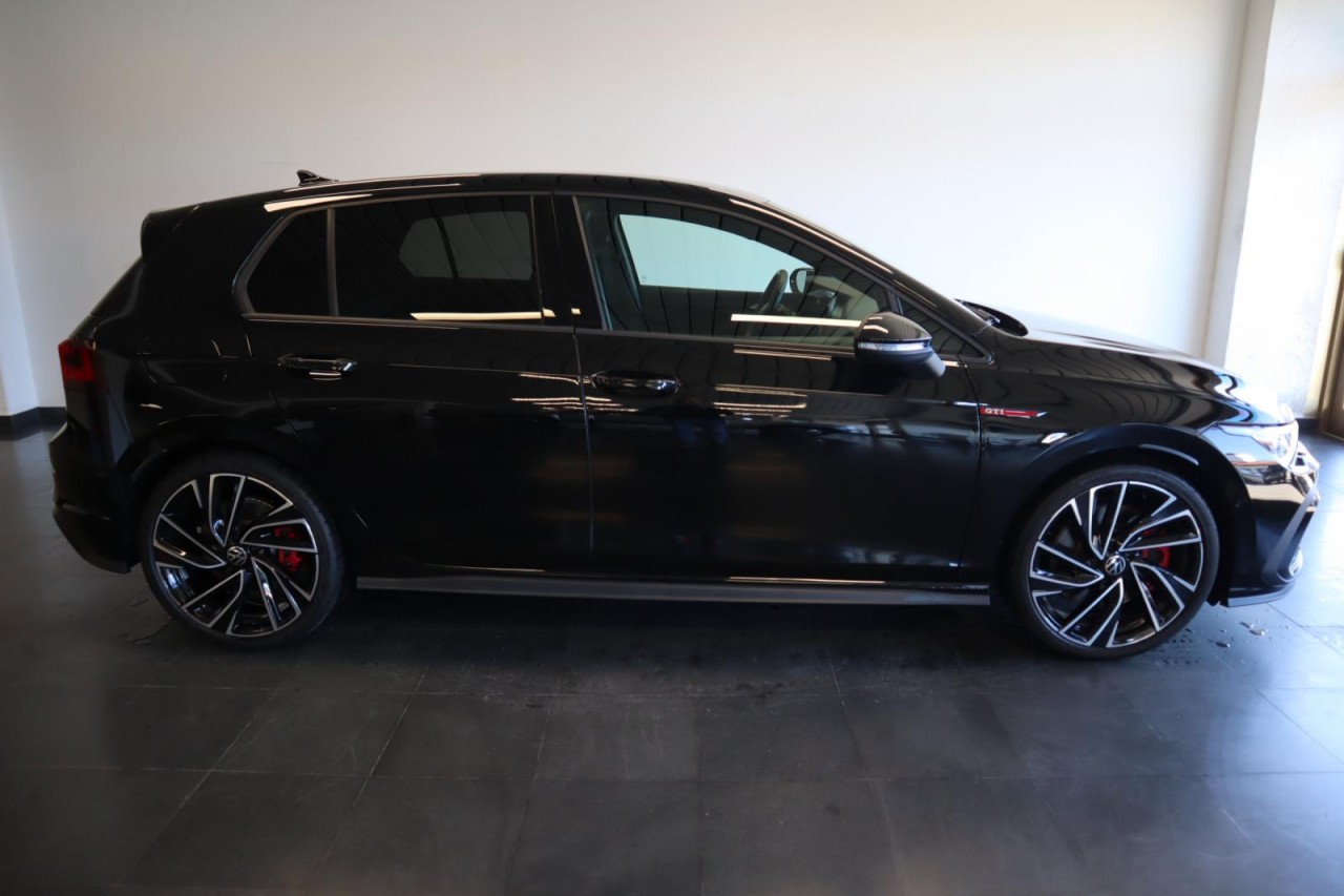 Golf VIII GTI 2,0 TSI DSG (AHK+LED+Navi) Klima