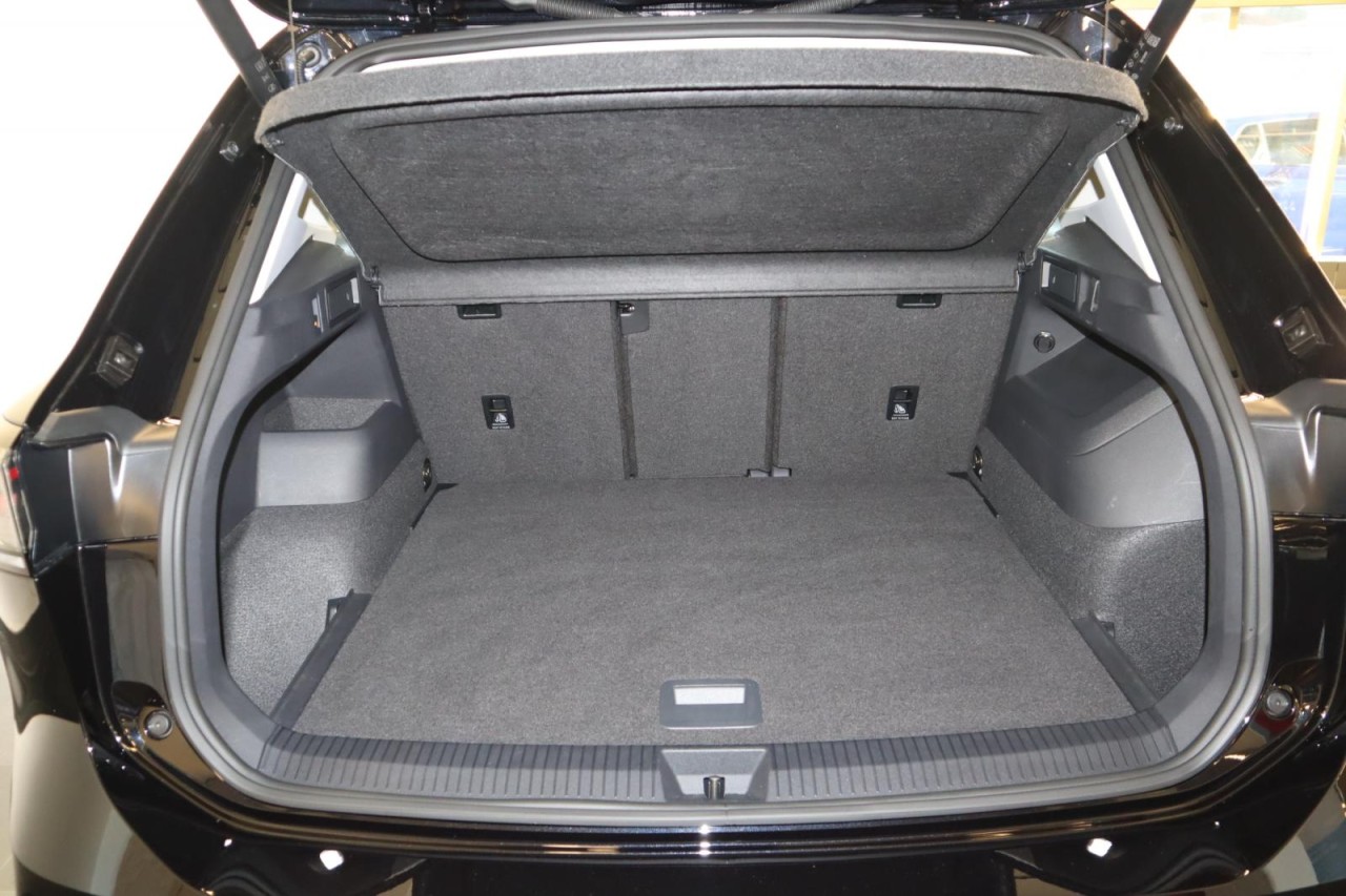 Tiguan 1.5 eTSI DSG Elegance mit Anschlussgarantie