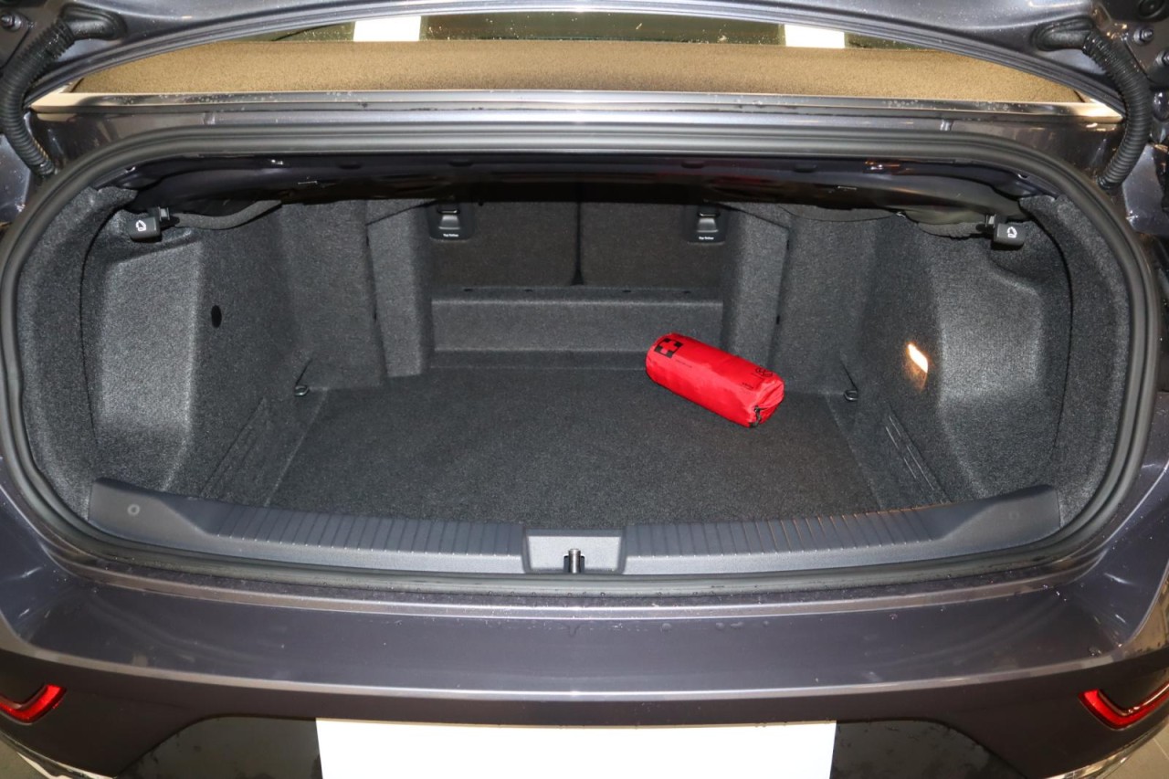 T-Roc Cabriolet 1,0 TSI Style (Navi+LED+RearView)