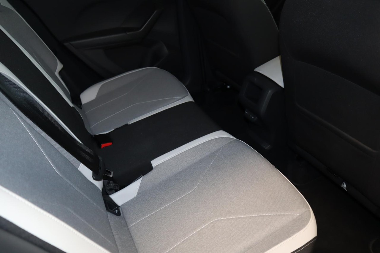 T-Cross 1,0 TSI DSG Style (IQLight+ACC+Navi+RearView)