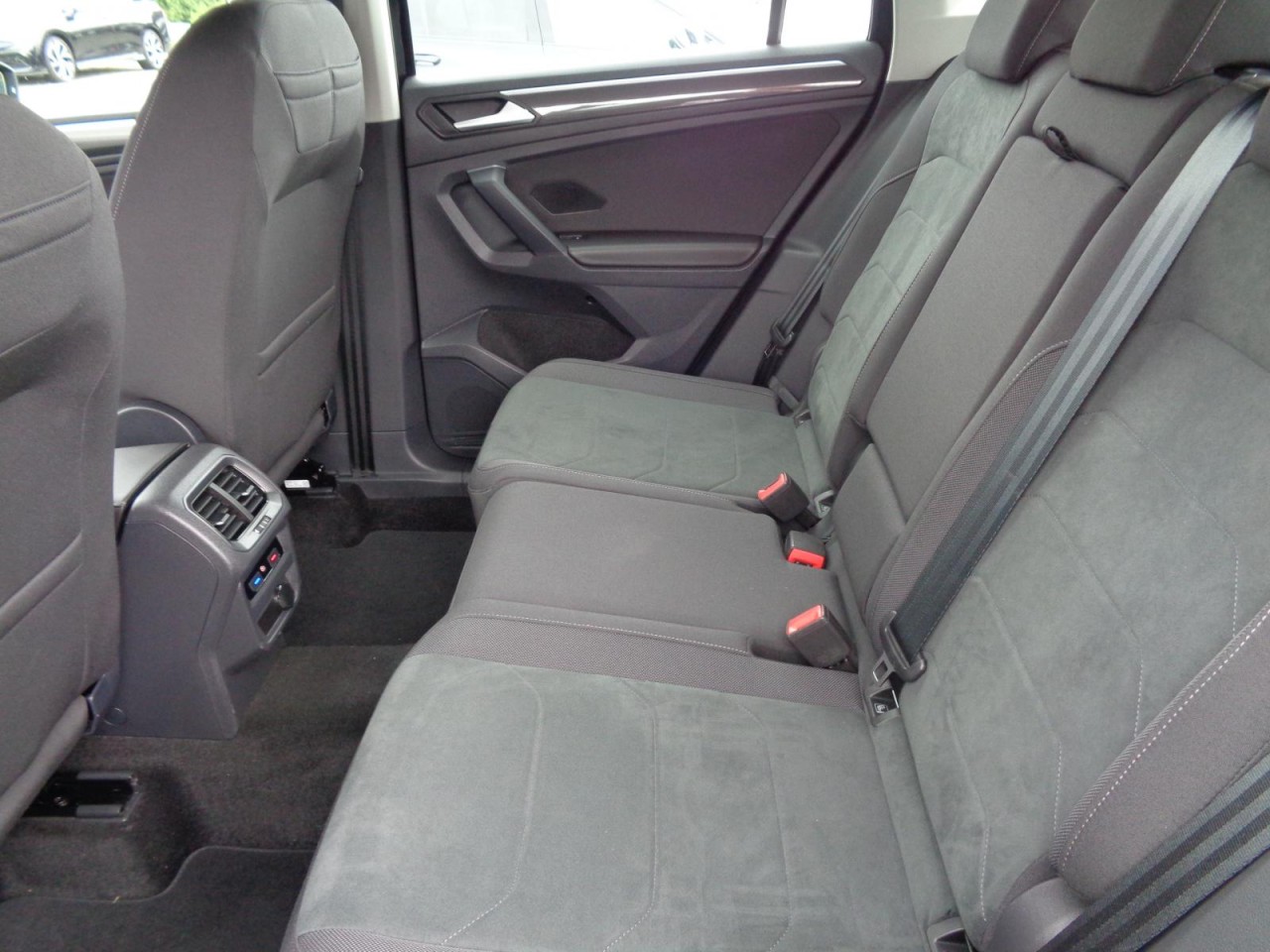 Tiguan 2,0 TDI Elegance (Navi+LED+ACC) Klima