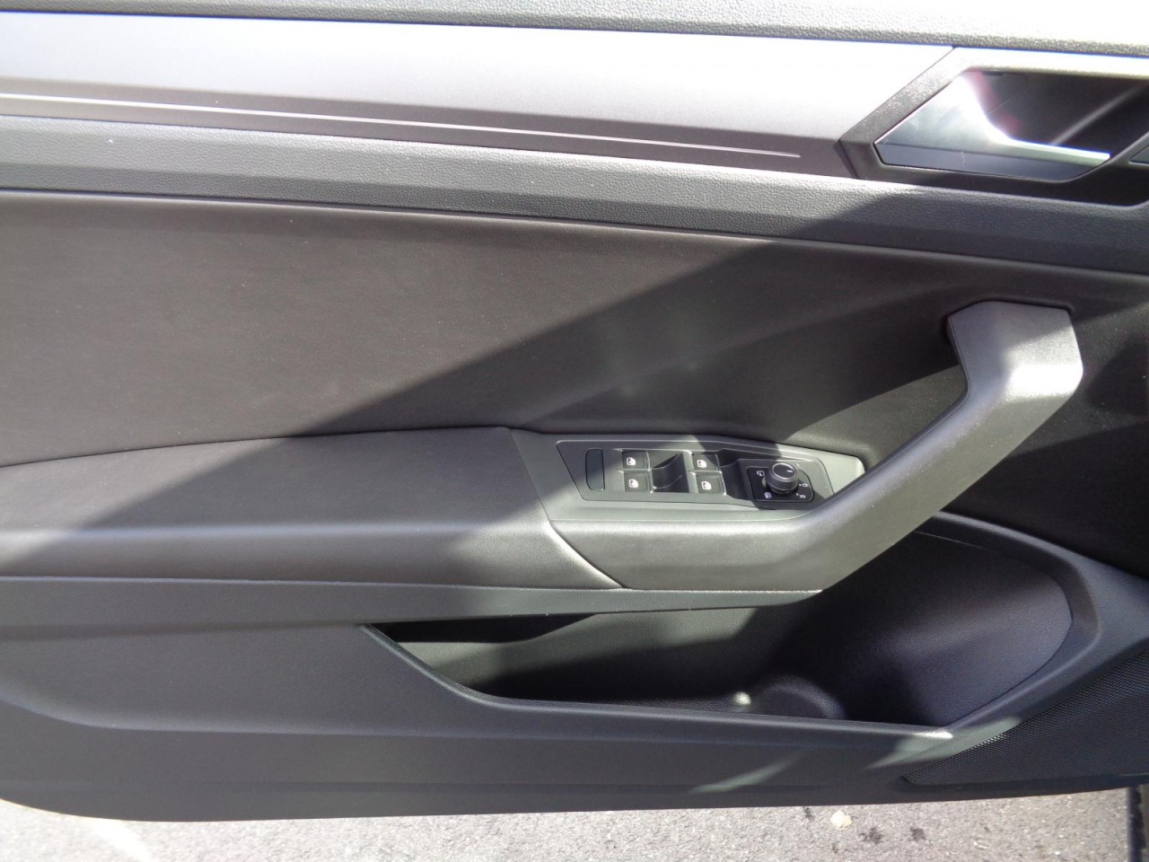 T-Roc Cabriolet 1,5 TSI R-Line (AppConnect.+PDC+LED)