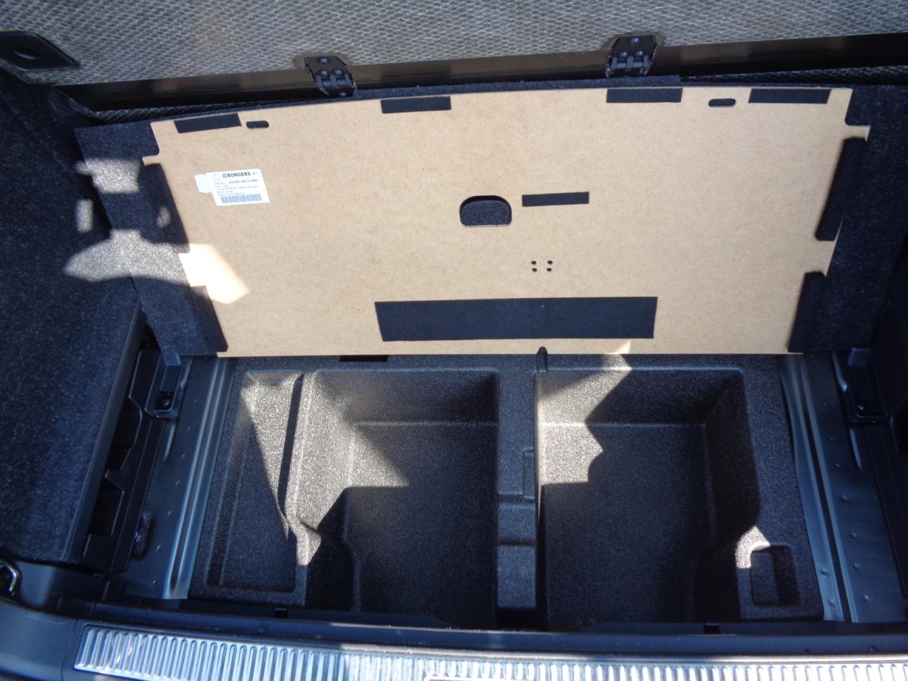 Superb Combi 2,0 TSI DSG ( Navi,Parklenkassi,Travellerpaket,ACC)