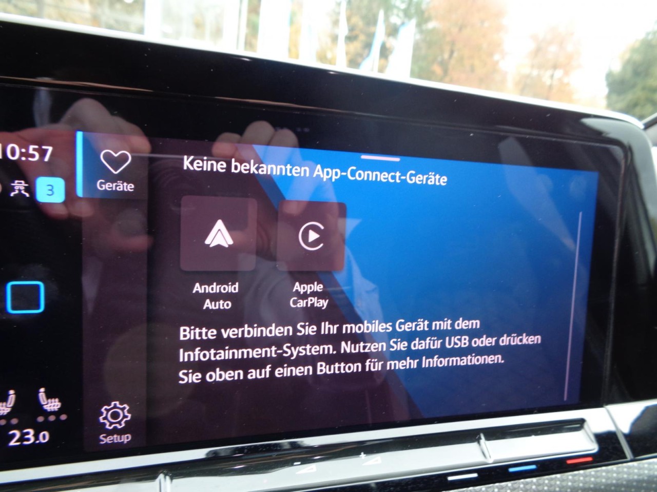 Golf VIII Variant 1,5 eTSI DSG R-Line (Navi+LED+RearView)