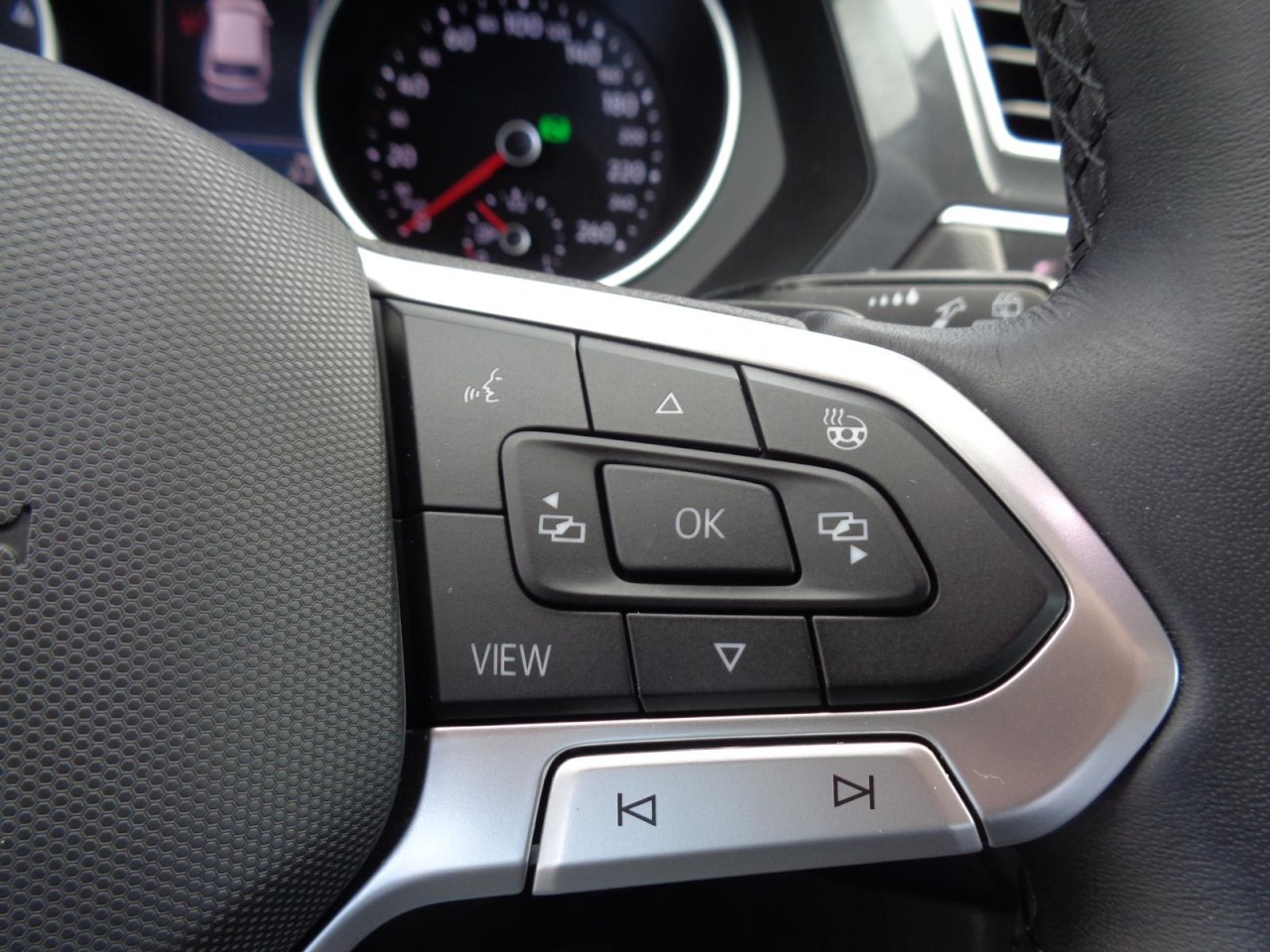 Tiguan 2,0 TDI DSG (AHK+Navi+ACC) Klima Navi