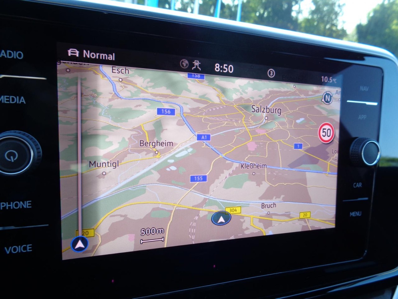 T-Roc 1,5 TSI DSG R-Line (LED+Navi+RearView)