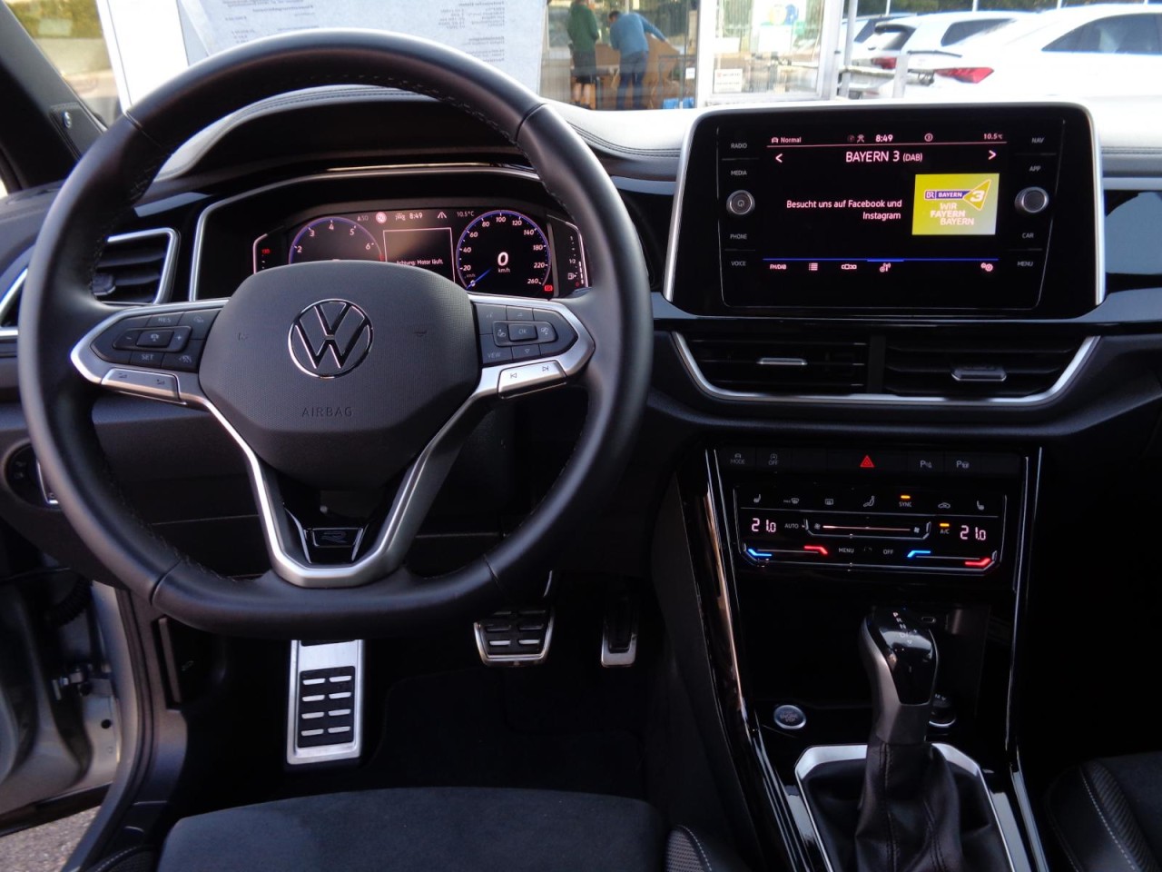 T-Roc 1,5 TSI DSG R-Line (LED+Navi+RearView)