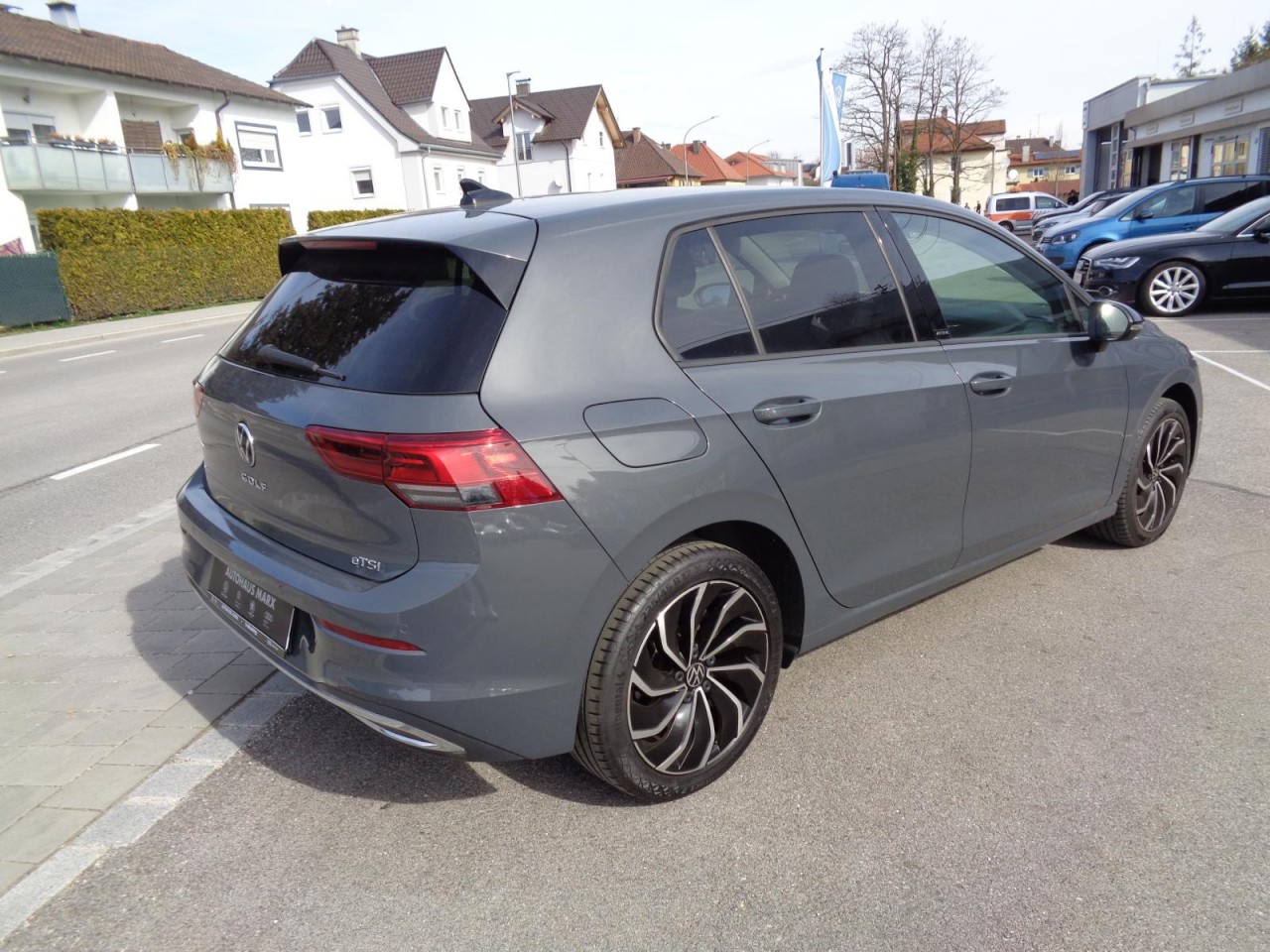 Golf VIII 1,5 eTSI DSG Active (LED+RearView+Navi)