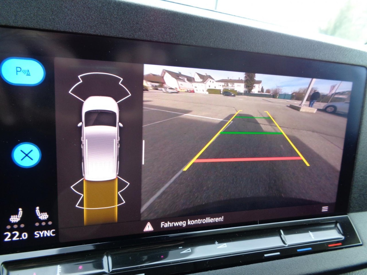 Caddy Cargo 2.0 TDI DSG (NAVI+LED+Sitzh.+RearView+Standh.)