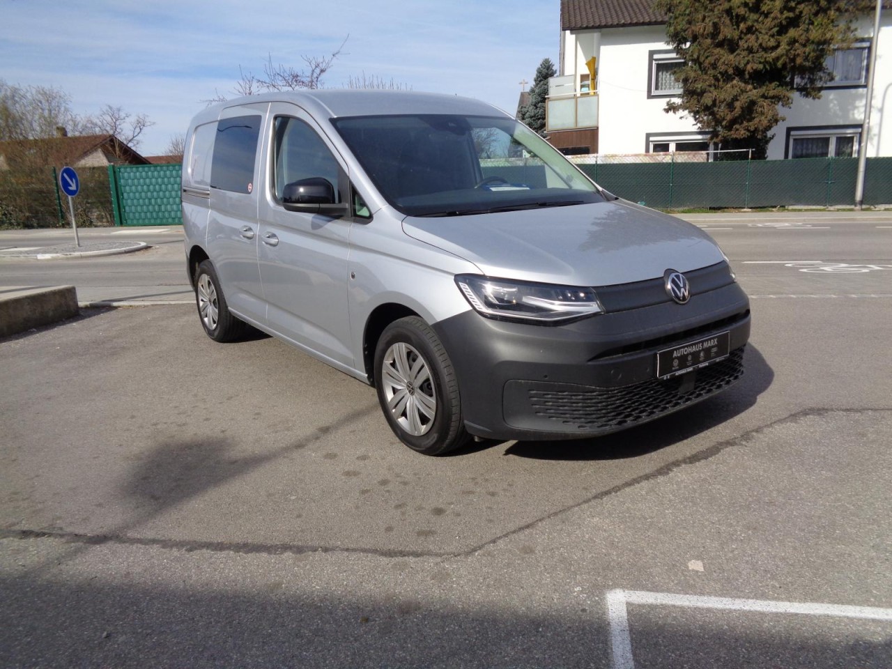 Caddy Cargo 2.0 TDI DSG (NAVI+LED+Sitzh.+RearView+Standh.)