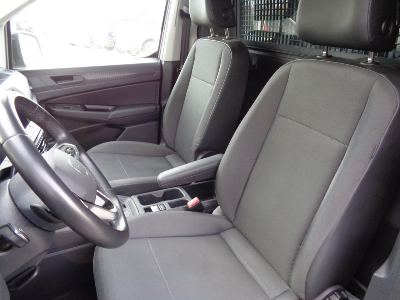 Caddy Cargo 2.0 TDI DSG (NAVI+LED+Sitzh.+RearView+Standh.)