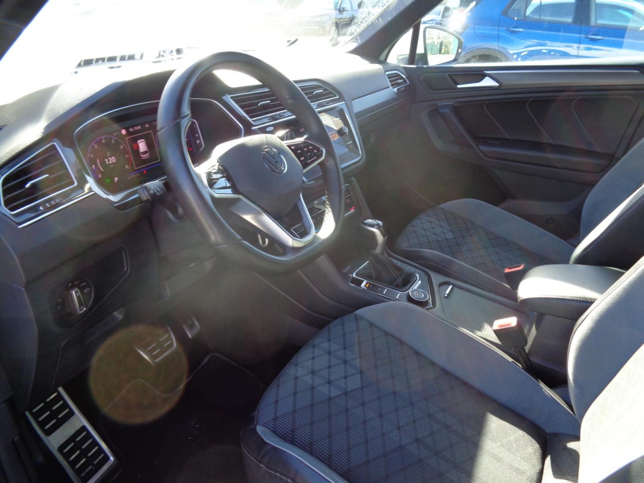 Tiguan 2,0 TSI DSG 4Motion R-Line (AHK+Navi)