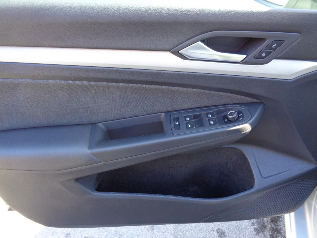 Golf VIII Variant 2.0 TDI DSG Life (Navi, LED, PDC, ACC)