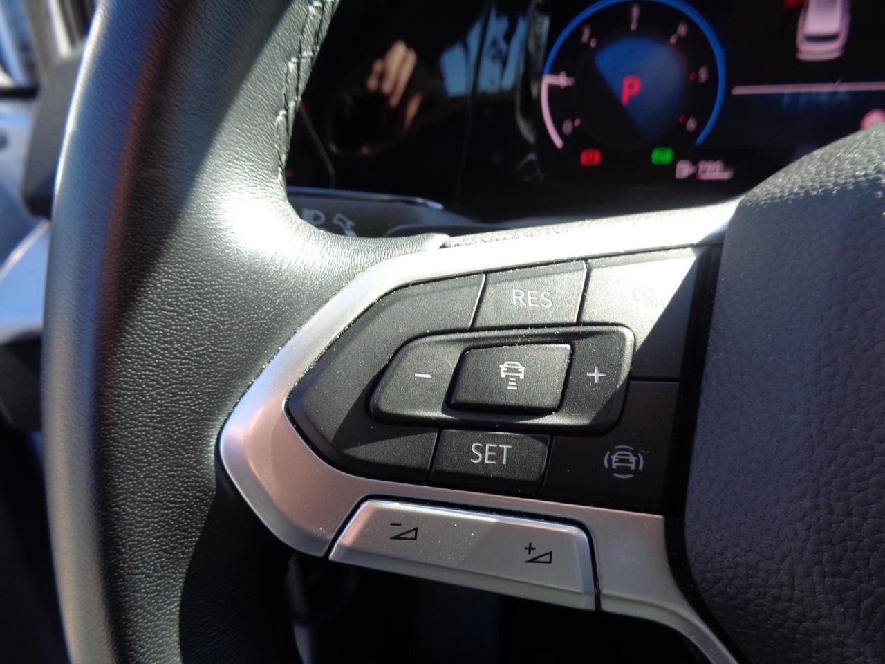 Golf VIII Variant 2.0 TDI DSG Life (Navi, LED, PDC, ACC)