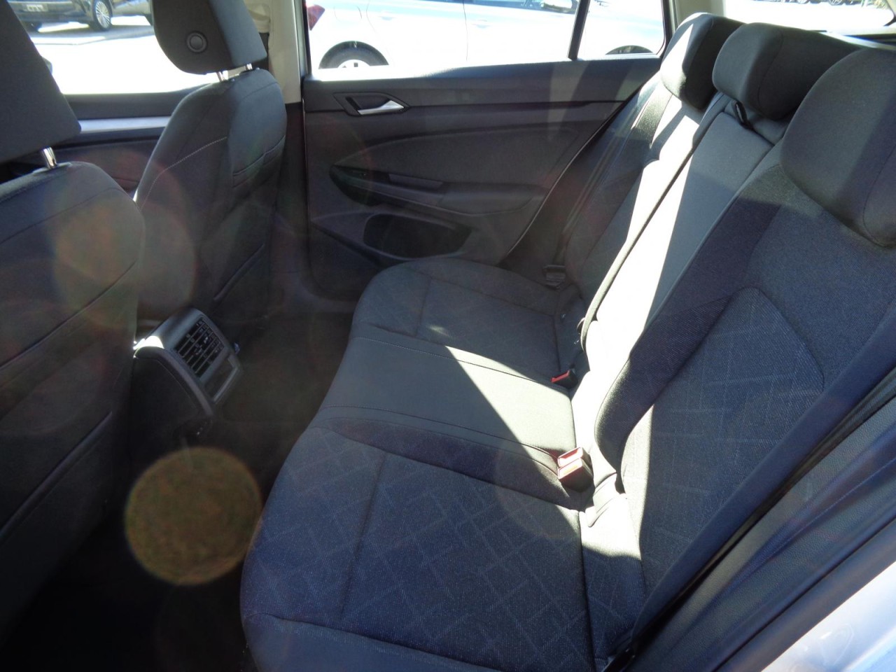 Golf VIII Variant 2.0 TDI DSG Life (Navi, LED, PDC, ACC)