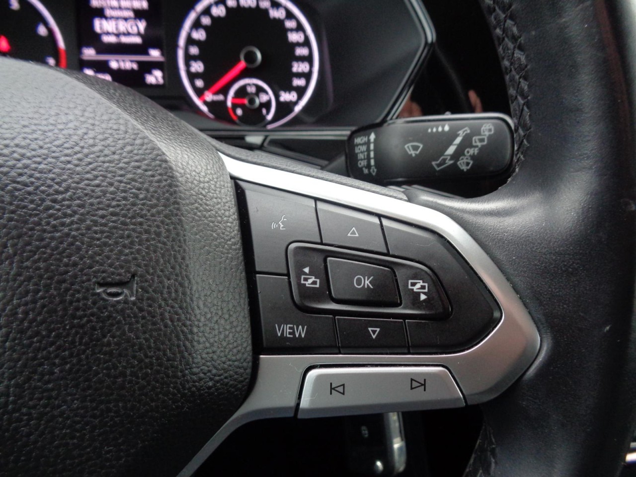 T-Cross 1.0 TSI Life (Navi, ACC, PDC, AHK)