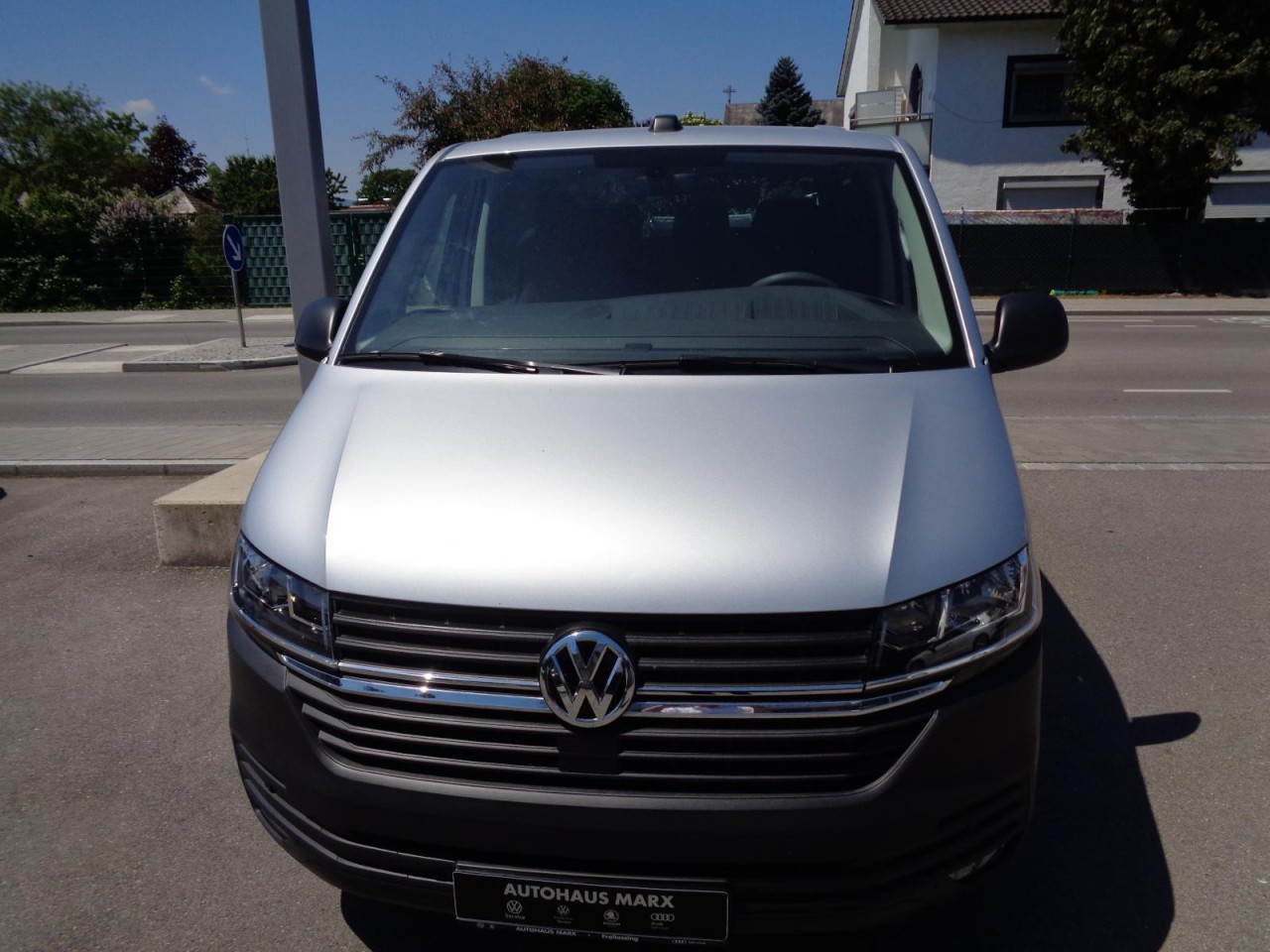 Transporter Kombi T6.1 2.0 TDI (Navi, PDC, GRA, 8-Sitzer)