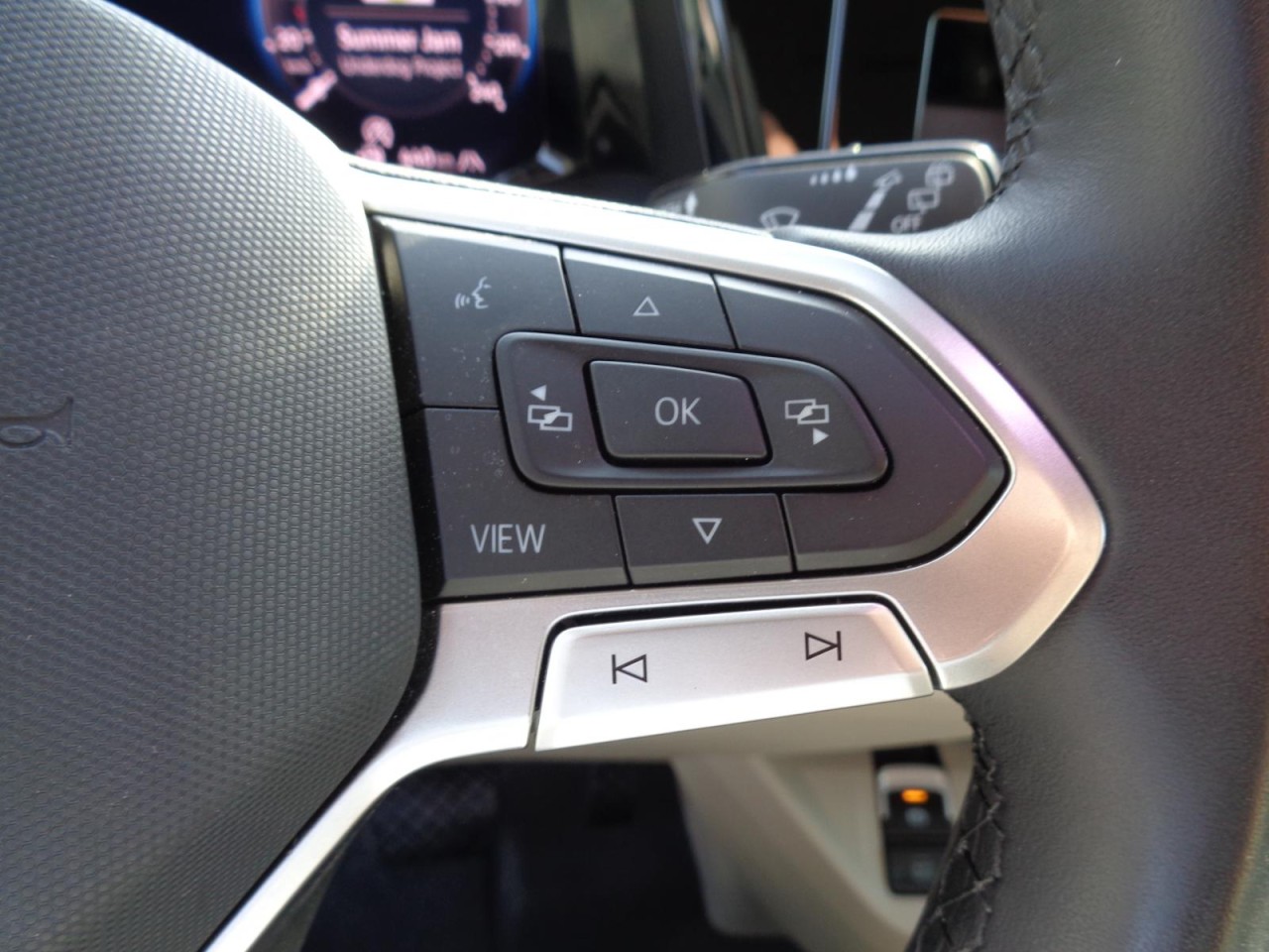 Multivan T7 Life KÜ 2,0 TDI DSG (Matrix+Navi+Standhzg.)