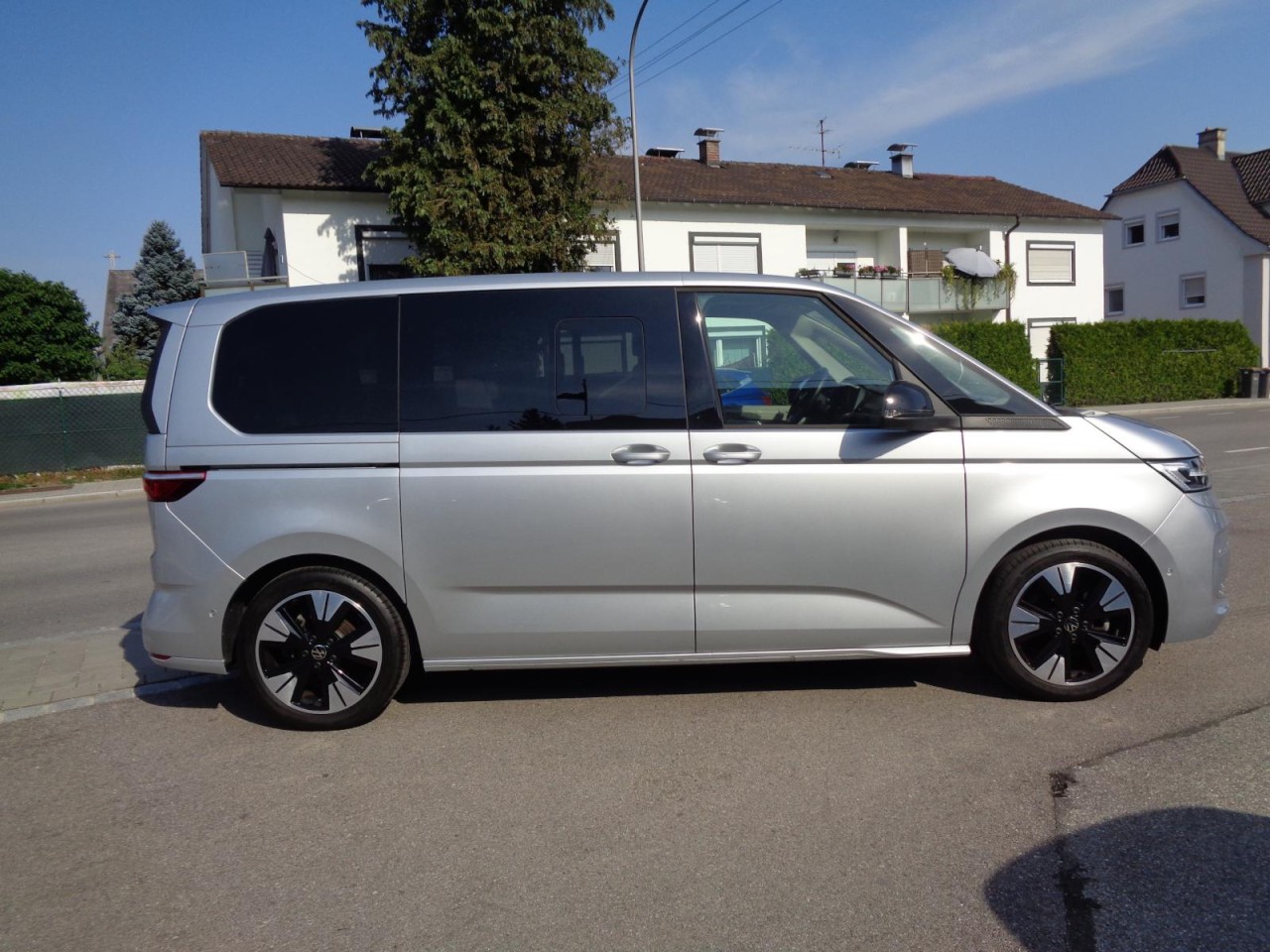 Multivan T7 Life KÜ 2,0 TDI DSG (Matrix+Navi+Standhzg.)