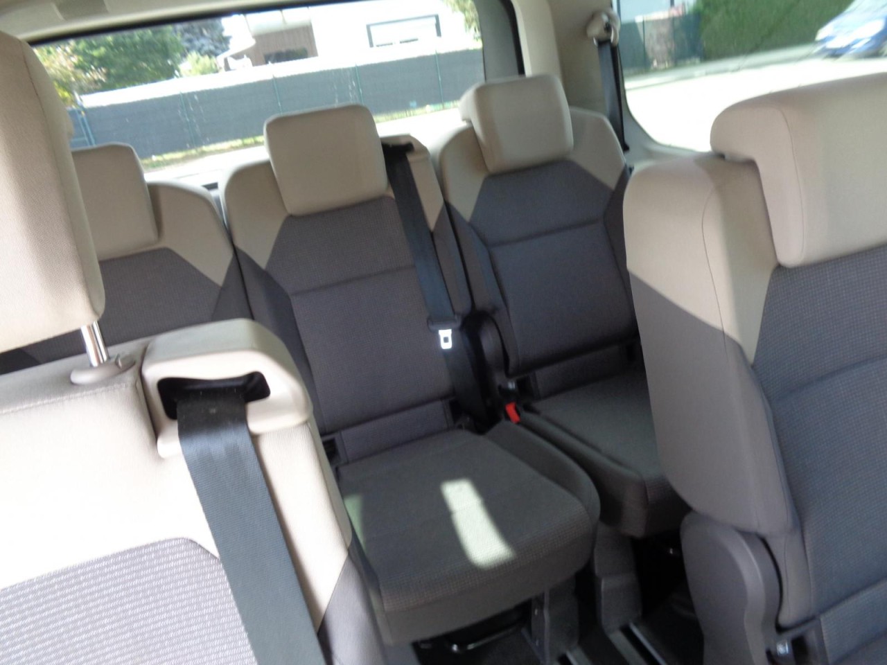 Multivan T7 2.0 TDI DSG LR (AHK, Navi, 7-Sitzer)
