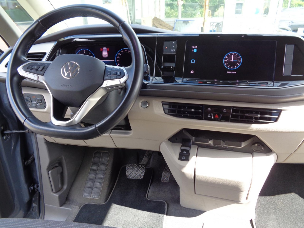 Multivan T7 2.0 TDI DSG LR (AHK, Navi, 7-Sitzer)