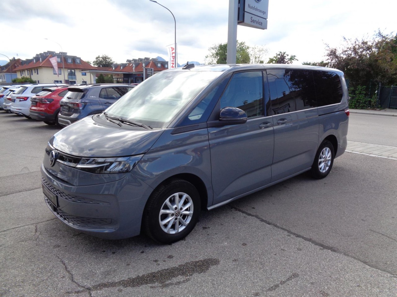 Multivan T7 2.0 TDI DSG LR (AHK, Navi, 7-Sitzer)