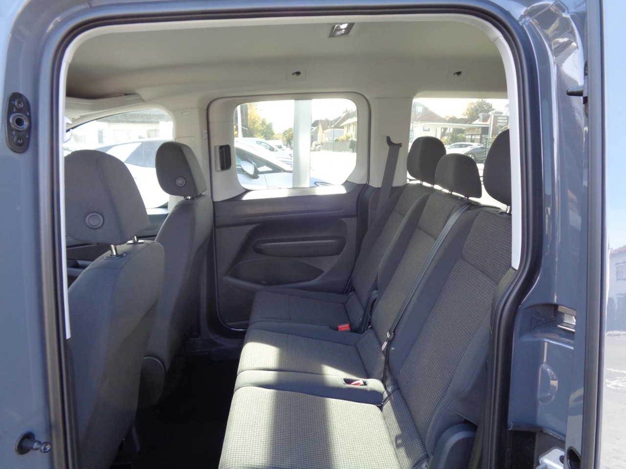 Caddy Basis 2,0 TDI (Sitzhzg.+Klima+RearView)