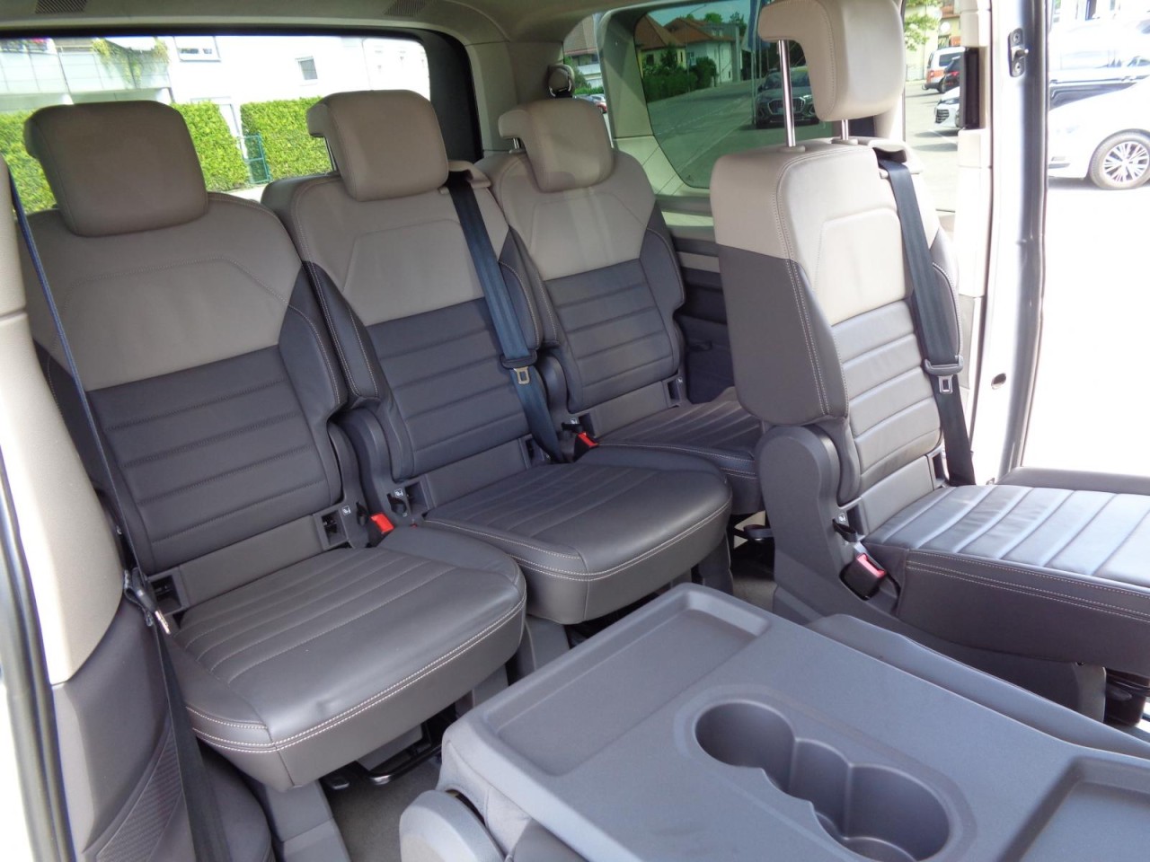 Multivan T7 Life lang 2,0 TDI DSG (7-Sitzer+RearView+ACC)