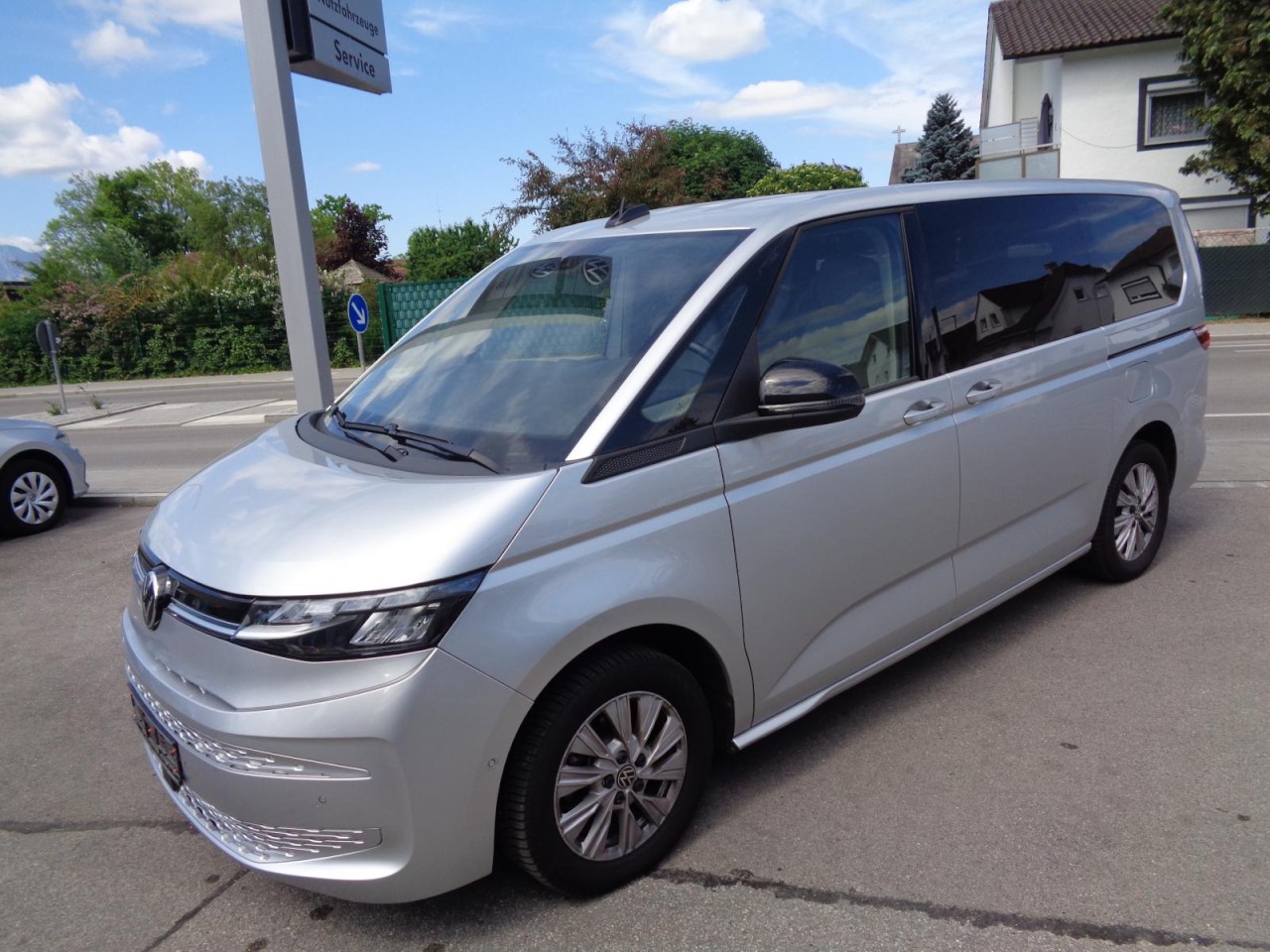 Multivan T7 Life lang 2,0 TDI DSG (7-Sitzer+RearView+ACC)