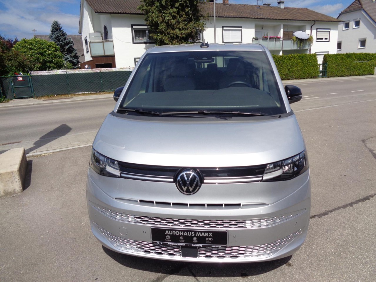 Multivan T7 Life lang 2,0 TDI DSG (7-Sitzer+RearView+ACC)