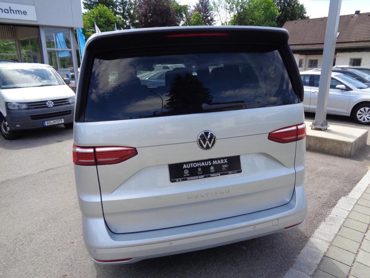 Multivan T7 Life lang 2,0 TDI DSG (7-Sitzer+RearView+ACC)