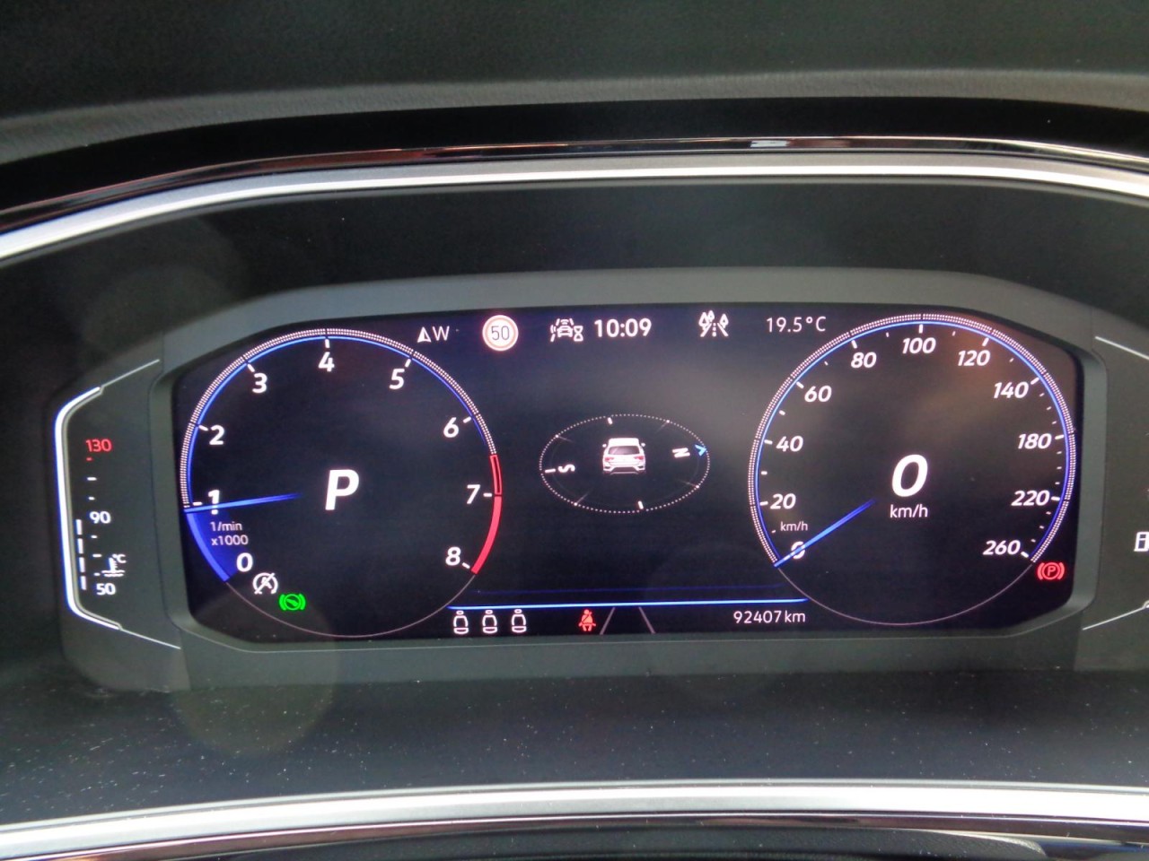 T-Roc 1.5 TSI DSG R-Line (Navi, AHK, ACC, LED)