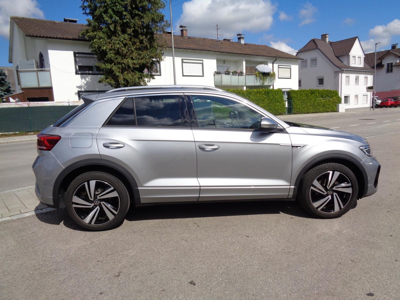 T-Roc 1.5 TSI DSG R-Line (Navi, AHK, ACC, LED)