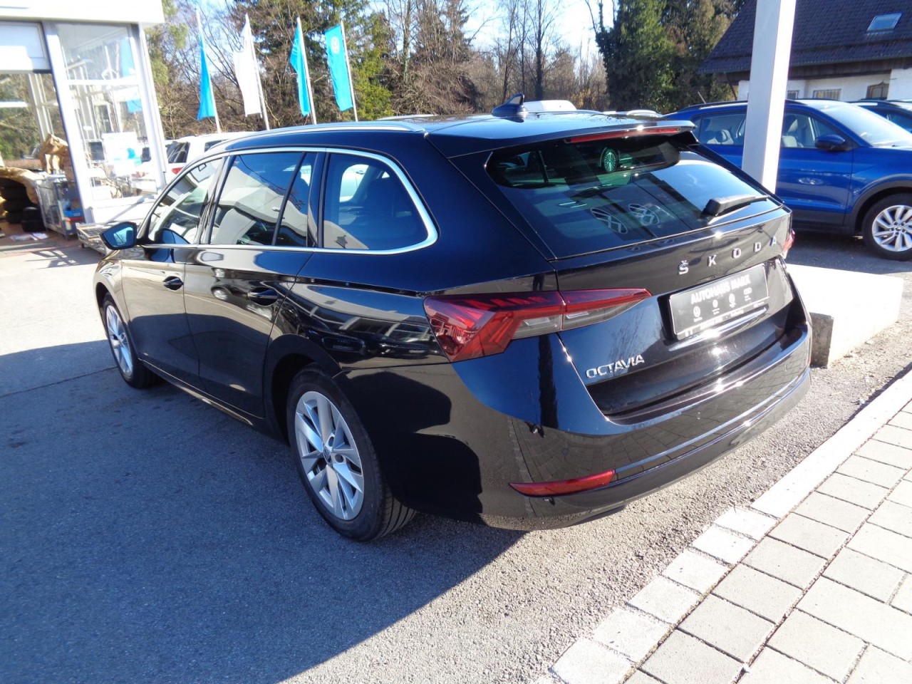 Octavia Combi 2.0 TDI DSG Style (AHK, LED, Canton)