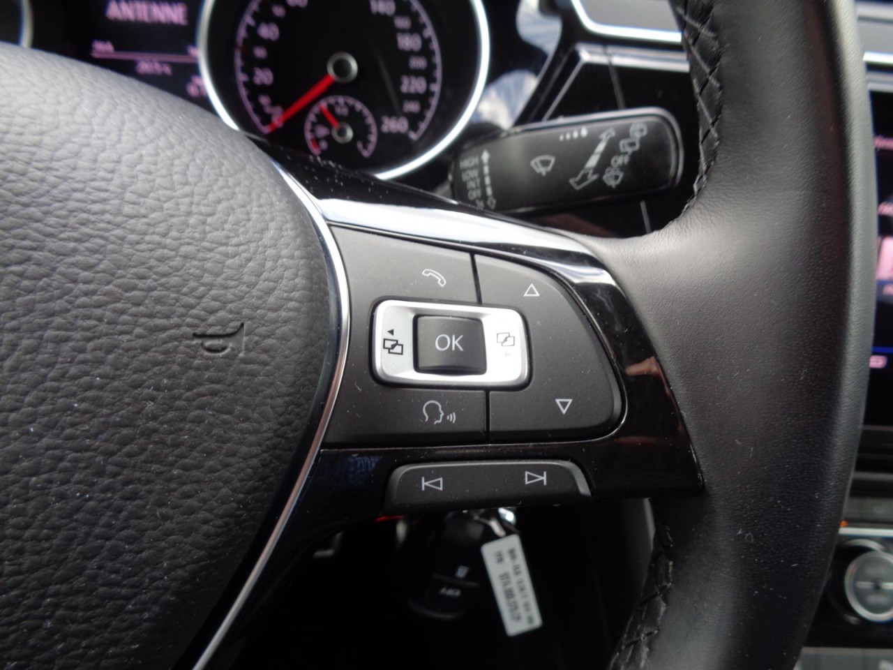 Touran 1.6 TDI Sound (ACC, Navi, 7-Sitzer)