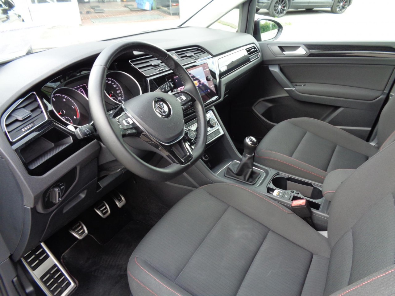 Touran 1.6 TDI Sound (ACC, Navi, 7-Sitzer)