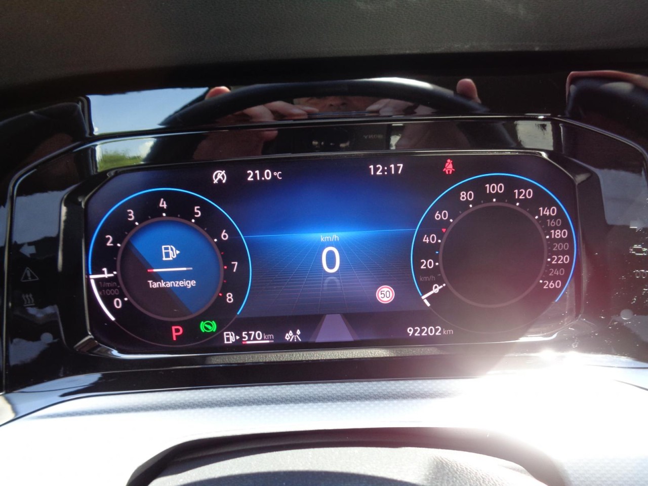 Golf VIII Variant 1.5 eTSI DSG Move (Navi, LED, ACC, PDC)