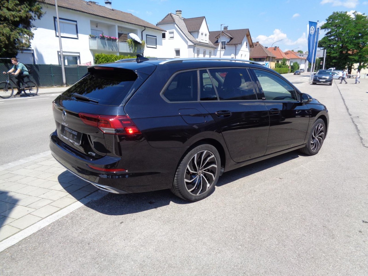 Golf VIII Variant 1.5 eTSI DSG Move (Navi, LED, ACC, PDC)