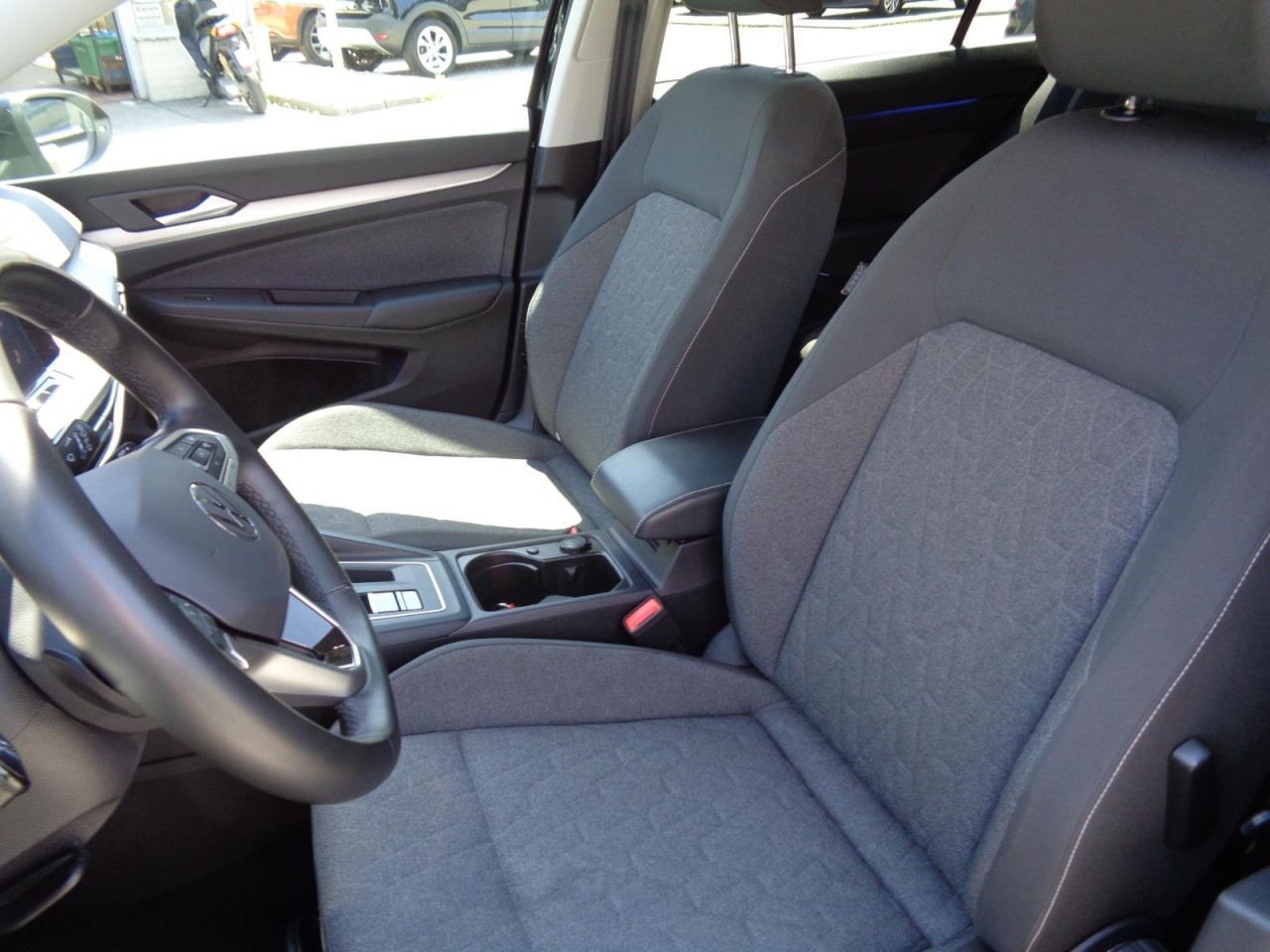 Golf VIII Variant 1.5 eTSI DSG Move (Navi, LED, ACC, PDC)