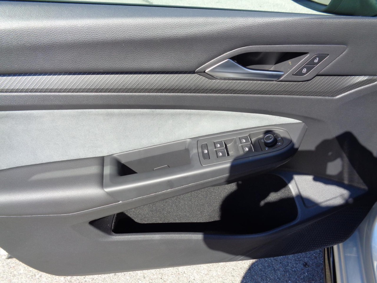 Golf VIII 2.0 TSI DSG R-Line (Navi, LED, ACC, PDC)