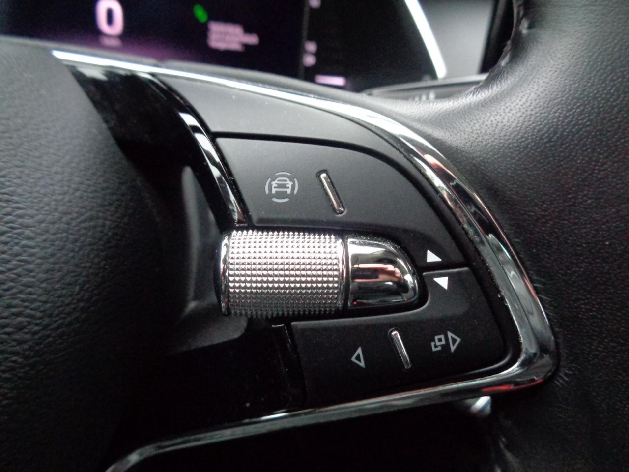 Octavia Combi 2.0 TDI Ambition (AHK, Navi, LED, PDC)