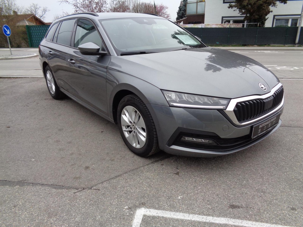 Octavia Combi 2.0 TDI Ambition (AHK, Navi, LED, PDC)