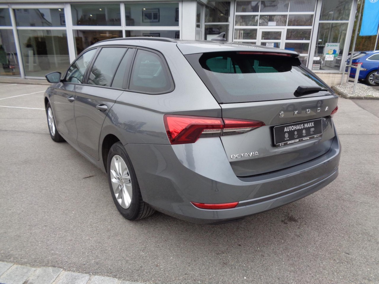 Octavia Combi 2.0 TDI Ambition (AHK, Navi, LED, PDC)