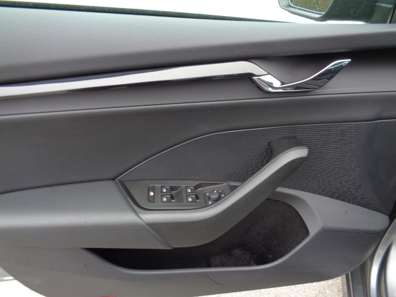 Octavia Combi 2.0 TDI Ambition (AHK, Navi, LED, PDC)