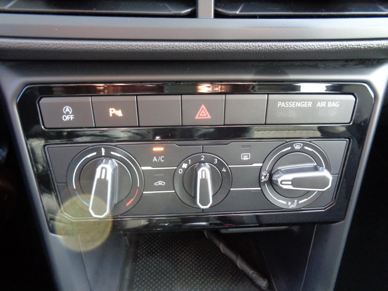 T-Cross 1,0 TSI (ACC+AppConnect,DAB+) Klima