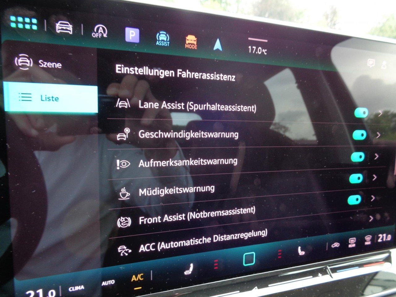 Tiguan 2,0 TDI DSG Life (Navi+LED+AHK+RearView)