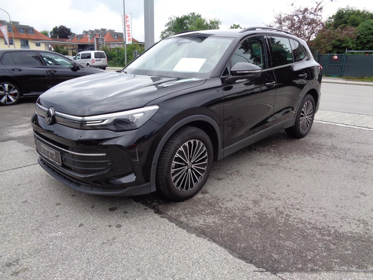 Tiguan 2,0 TDI DSG Life (Navi+LED+AHK+RearView)