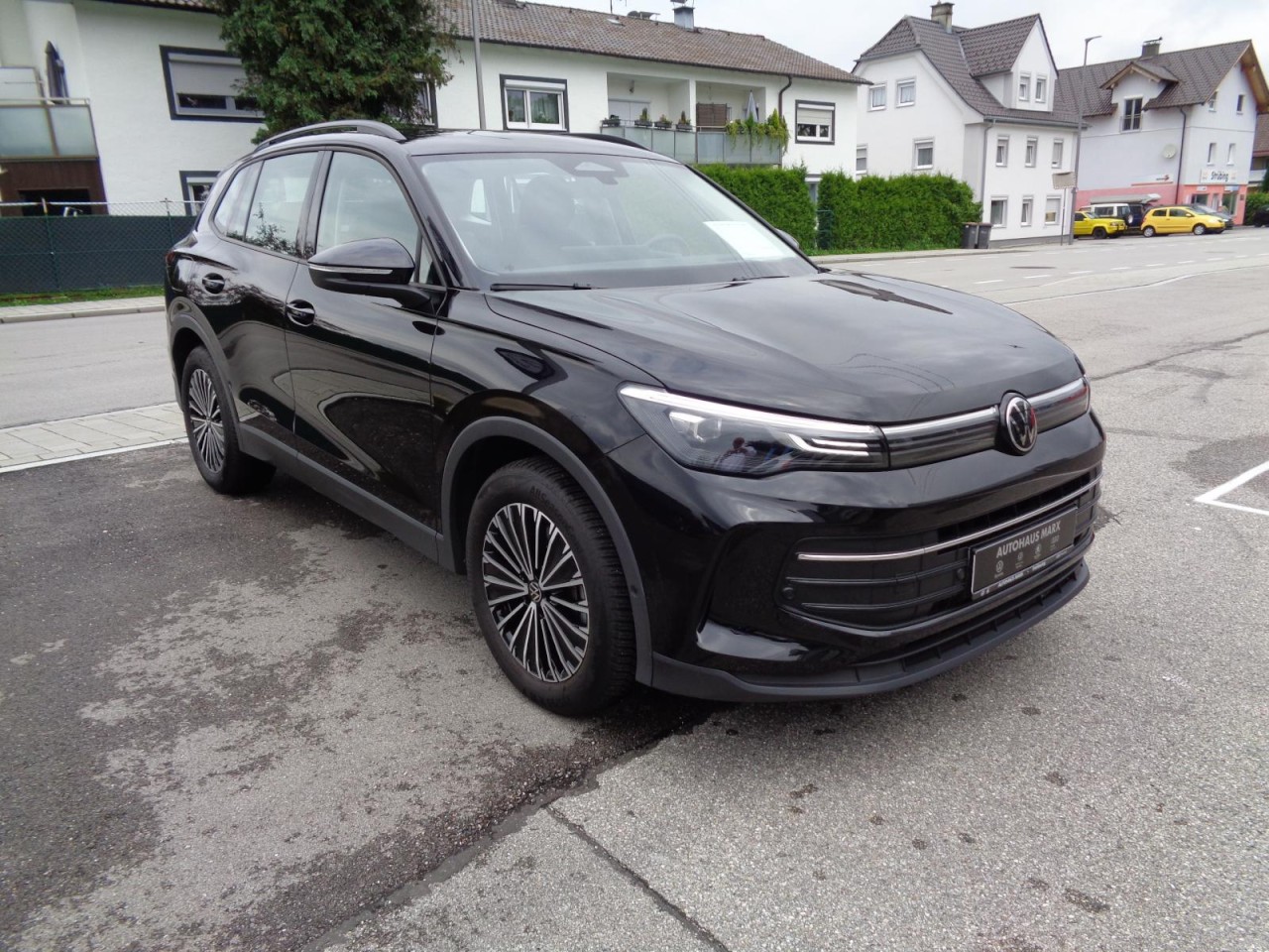 Tiguan 2,0 TDI DSG Life (Navi+LED+AHK+RearView)