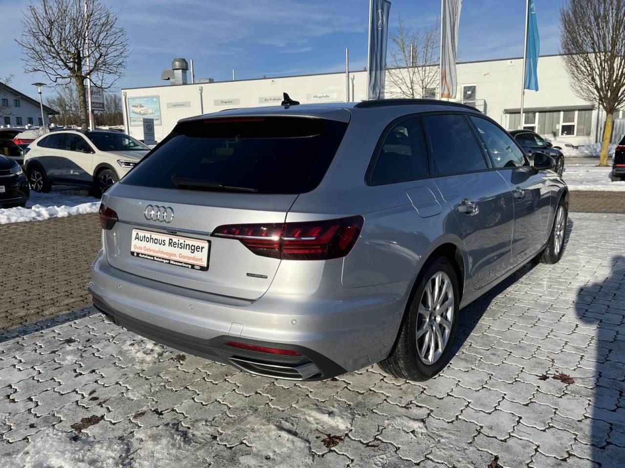 A4 Avant 40 2.0 TDI quattro S -Tronic (Navi+MatrixLED+R-Kamera+AHK)